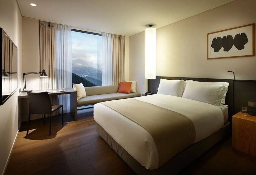 Отель Shilla Stay Jeju Airport