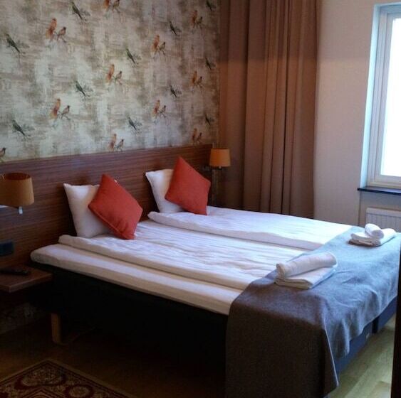 Spis Hotell Naran