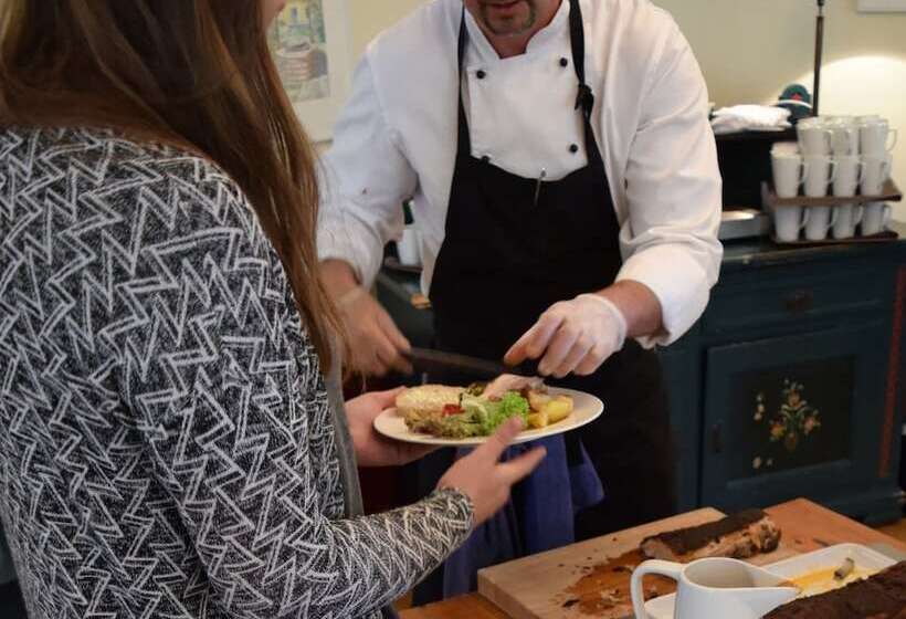 فندق Stiftsgården Åkersberg