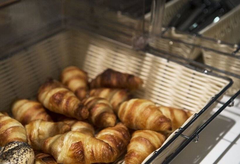 Storm Hotel By Keahotels