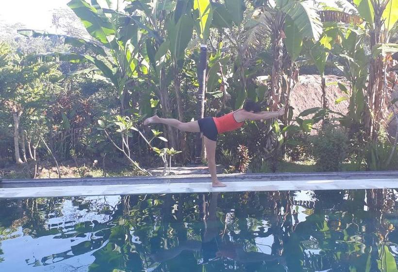 בית מלון כפרי Surya Shanti Villa Sidemen