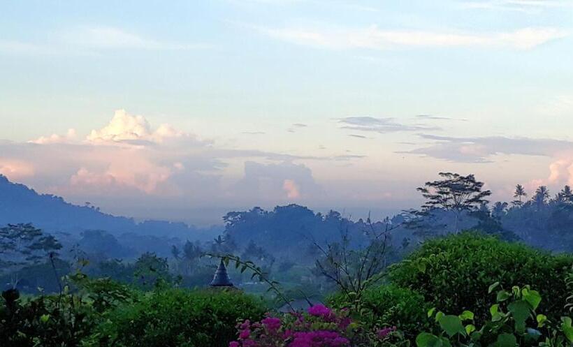 בית מלון כפרי Surya Shanti Villa Sidemen