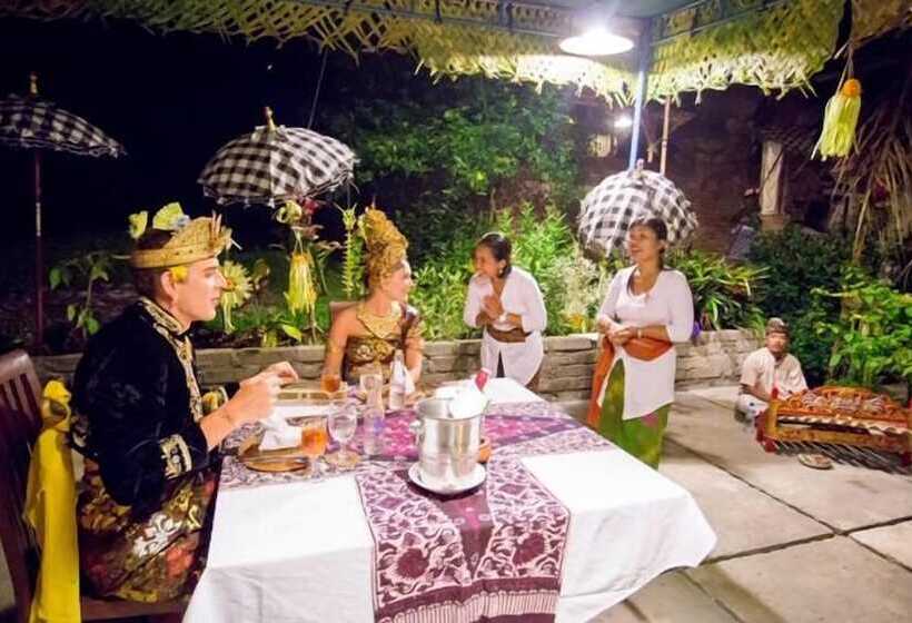 בית מלון כפרי Surya Shanti Villa Sidemen