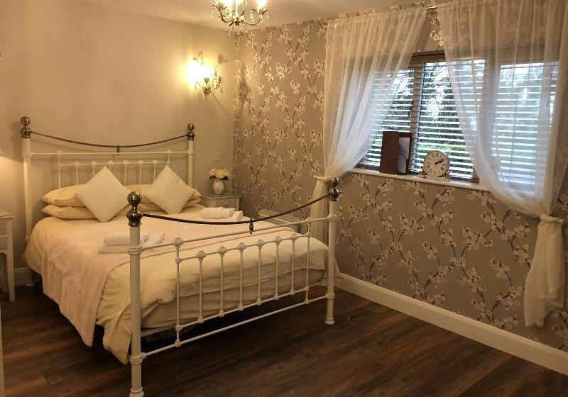 בית מלון כפרי The Black Horse Inn