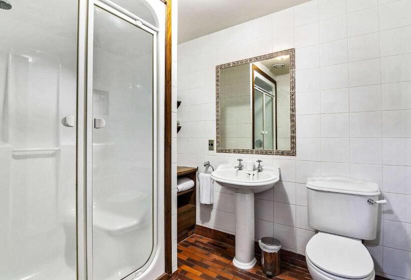 The Honest Lawyer, Ascend Hotel Collection