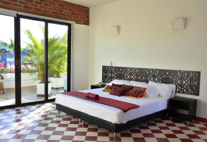 בית מלון כפרי The Orange House Santa Marta