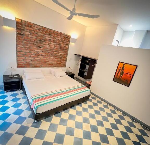 בית מלון כפרי The Orange House Santa Marta