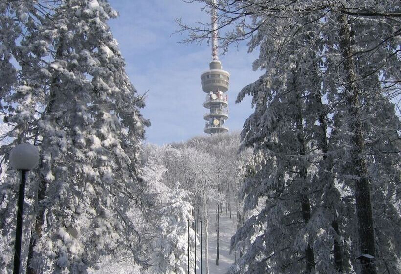 فندق Tomislavov Dom