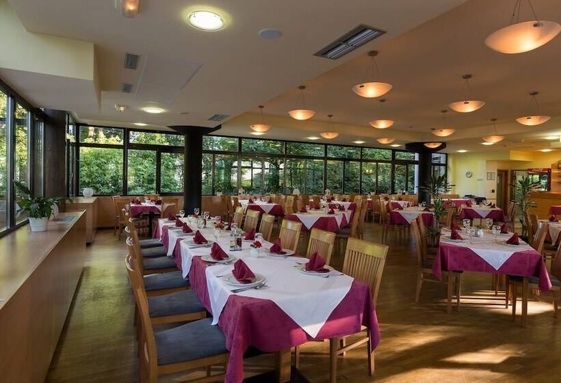 فندق Tomislavov Dom