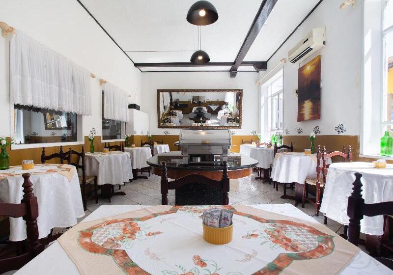 בית מלון כפרי Trocadero