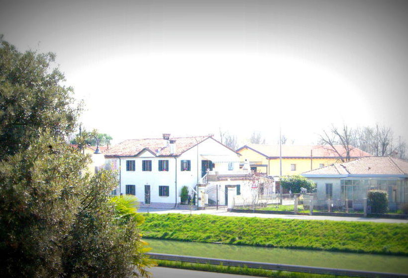 בית מלון כפרי Vettore Dal 1947