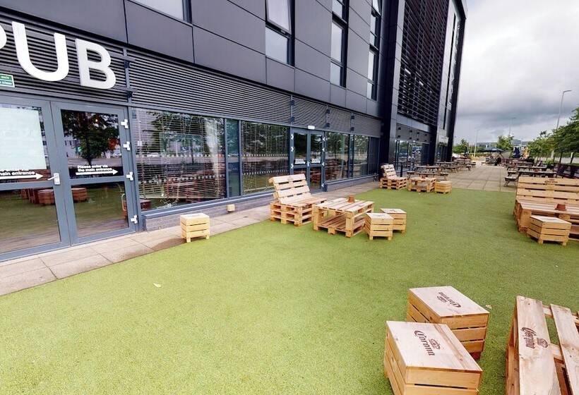 Village Hotel Glasgow