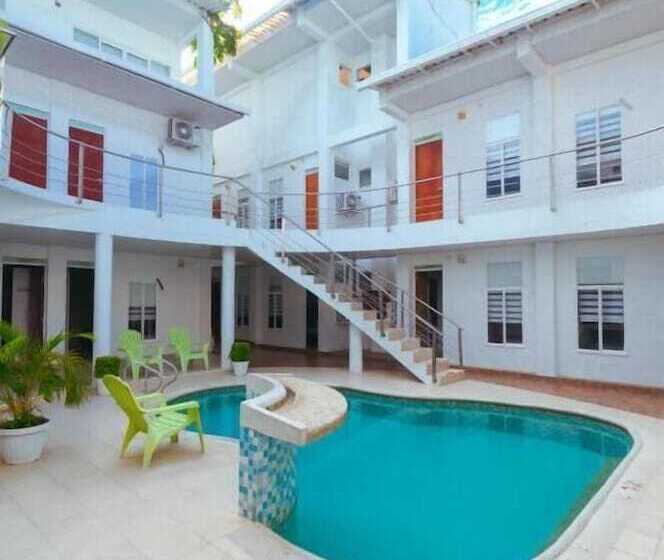 בית מלון כפרי Waira Suites