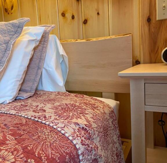 James Place Inn Bed And Breakfast