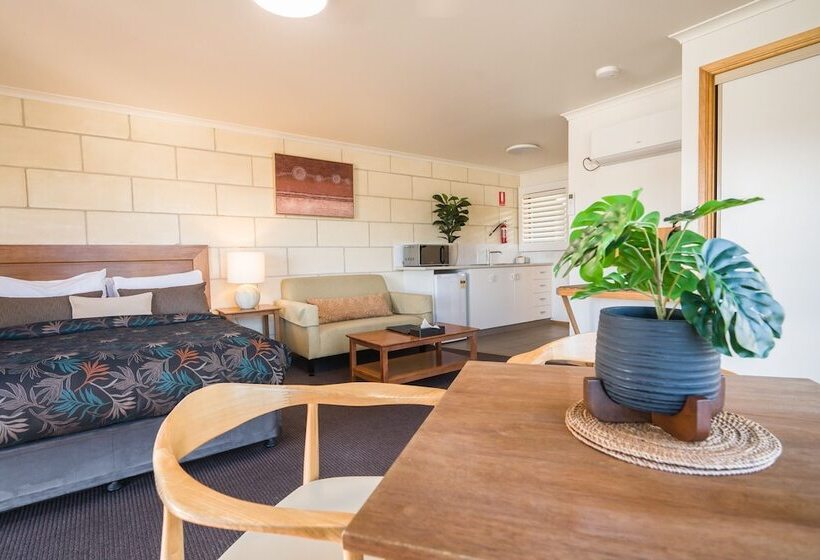 Loch Ard Motor Inn