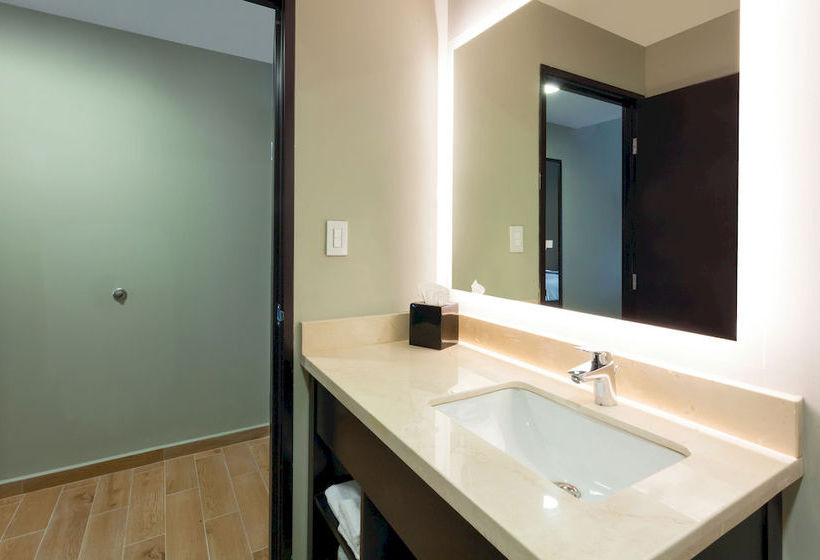 هتل La Quinta By Wyndham Tegucigalpa