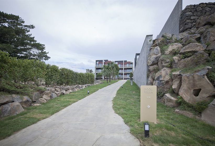 Luston Villa & Hotel