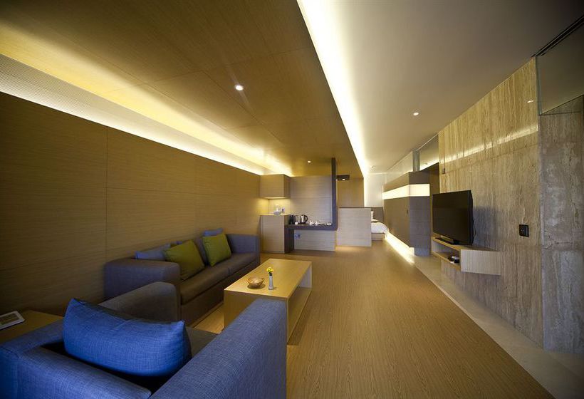 Luston Villa & Hotel