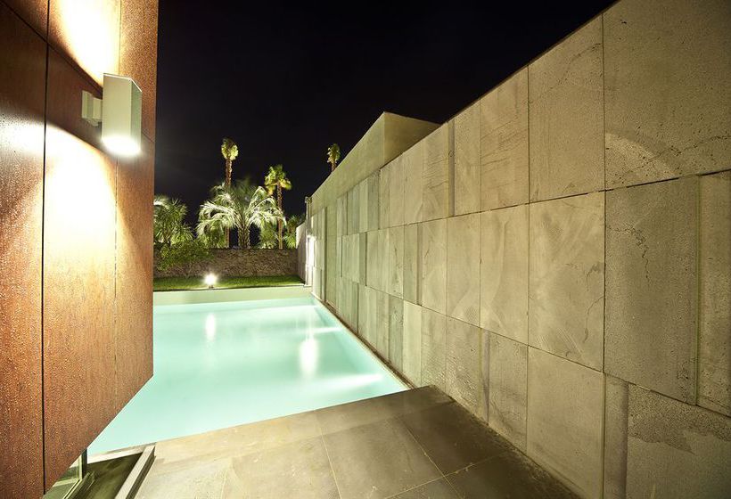 Luston Villa & Hotel