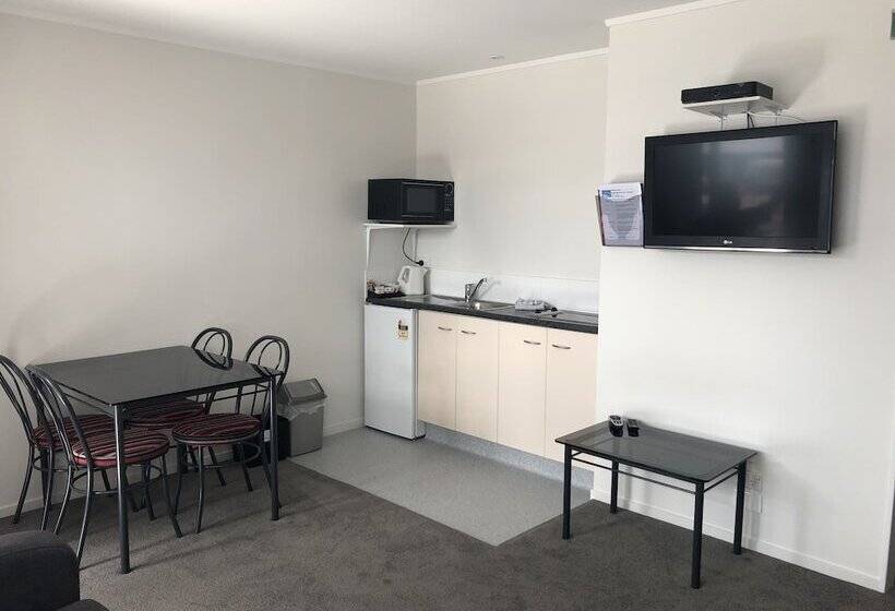 汽车旅馆  Ambassador Motor Inn