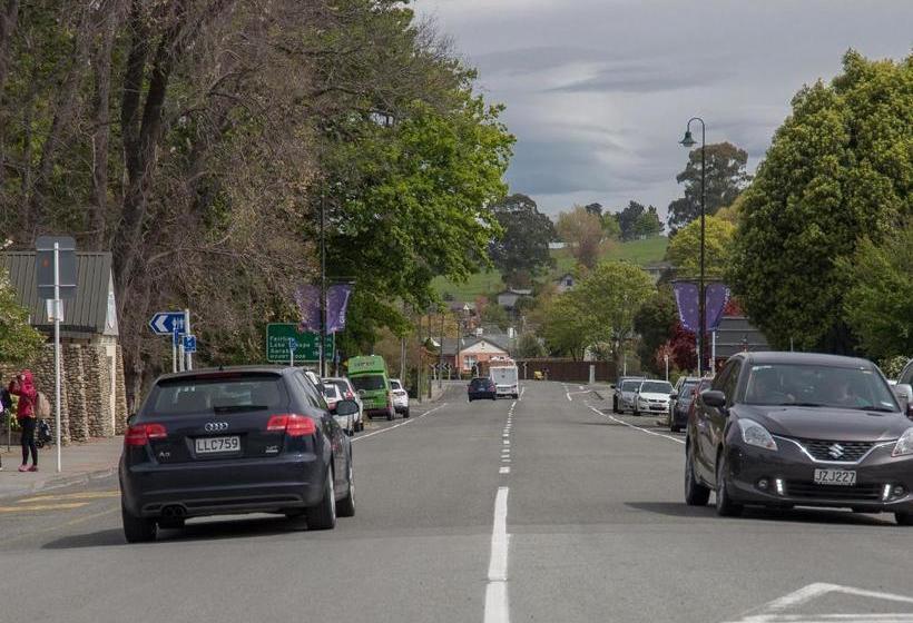 汽车旅馆  Asure Scenic Route Motor Lodge