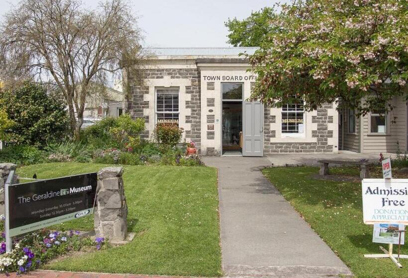 汽车旅馆  Asure Scenic Route Motor Lodge