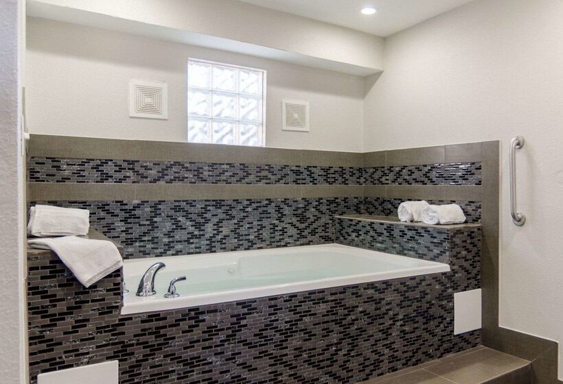 فندق على الطريق Homestay Inn & Suites