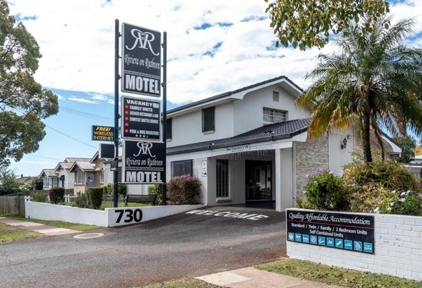 فندق على الطريق Riviera On Ruthven