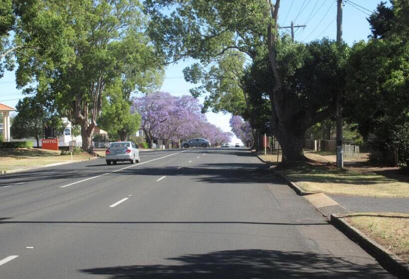 מוטל Riviera On Ruthven