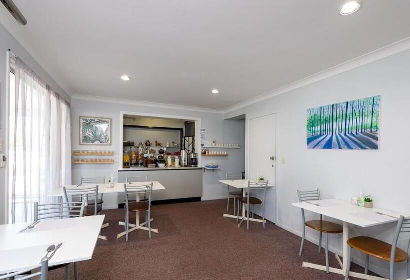 מוטל Riviera On Ruthven