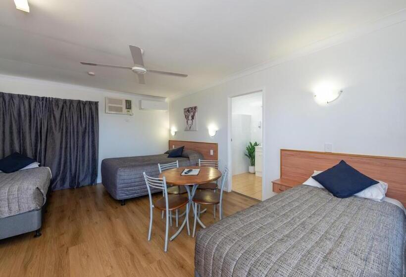 فندق على الطريق Riviera On Ruthven