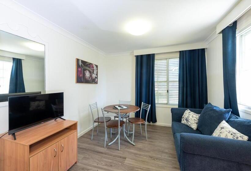 מוטל Riviera On Ruthven