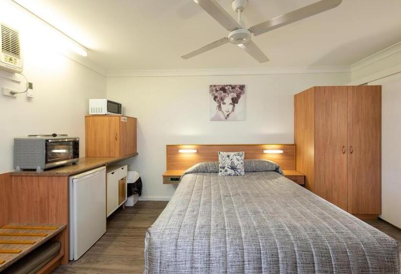 מוטל Riviera On Ruthven