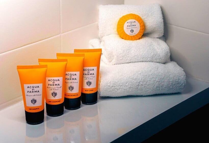 מוטל The Oriana Orange   Retro Hotel & Resort