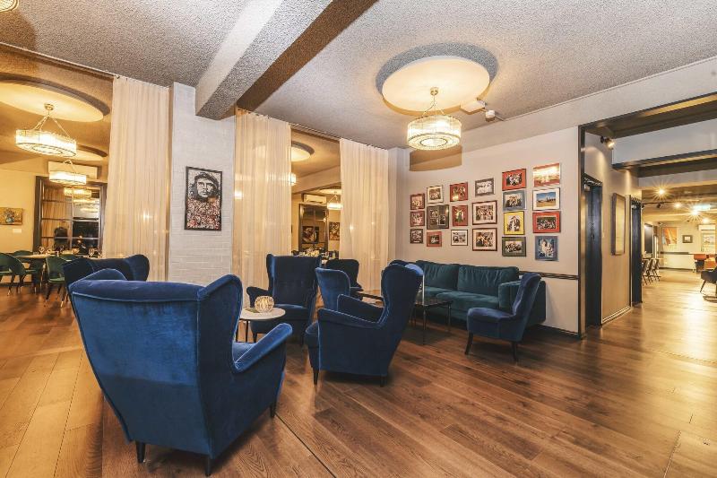 מוטל The Oriana Orange   Retro Hotel & Resort