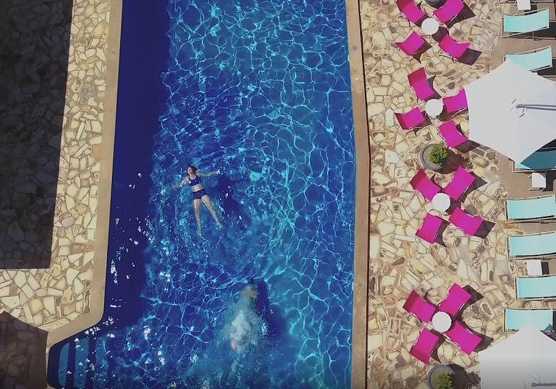 فندق على الطريق The Oriana Orange   Retro Hotel & Resort