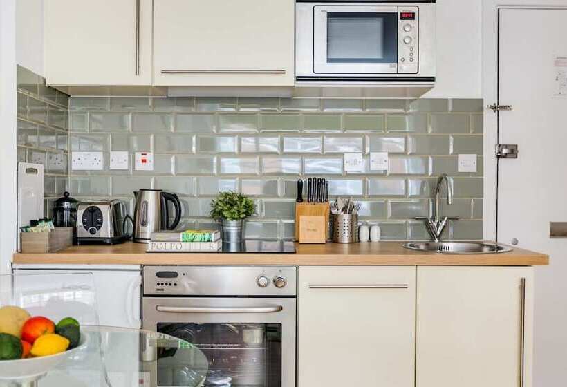 Nell Gwynn Chelsea Accommodation