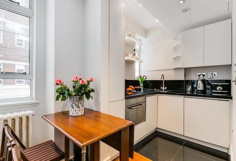 Nell Gwynn Chelsea Accommodation