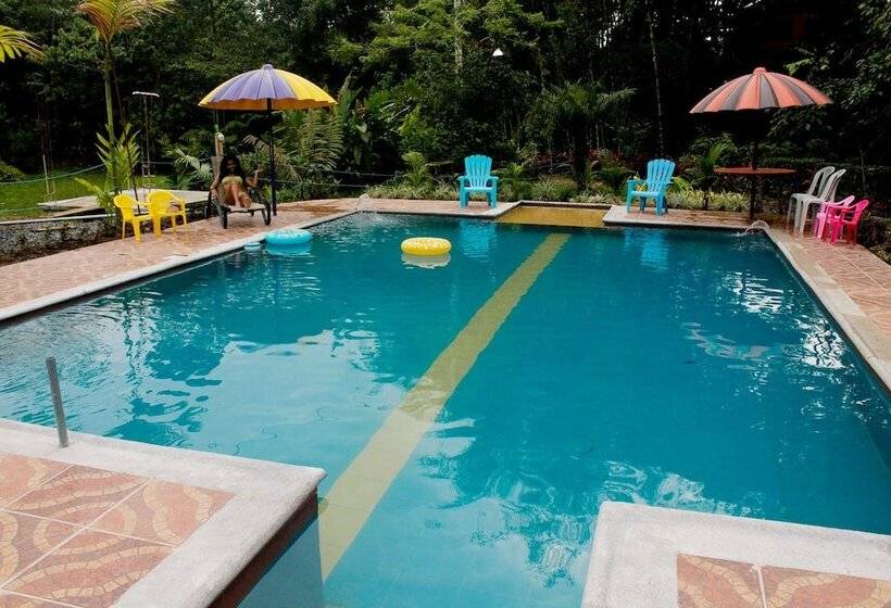 پانسیون Hostería D Carlos