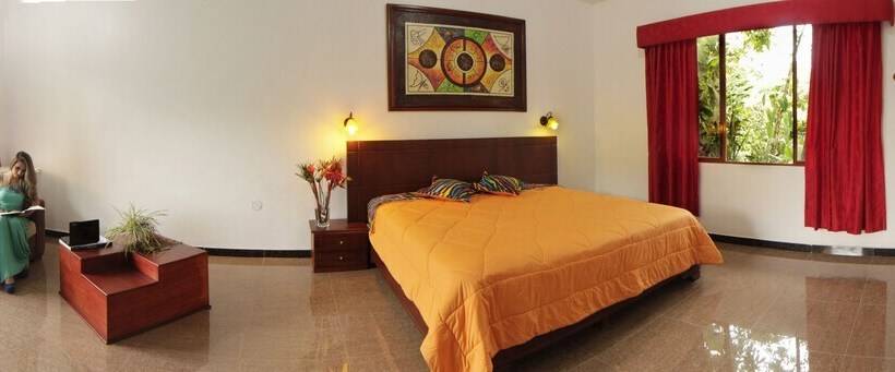 پانسیون Hostería D Carlos