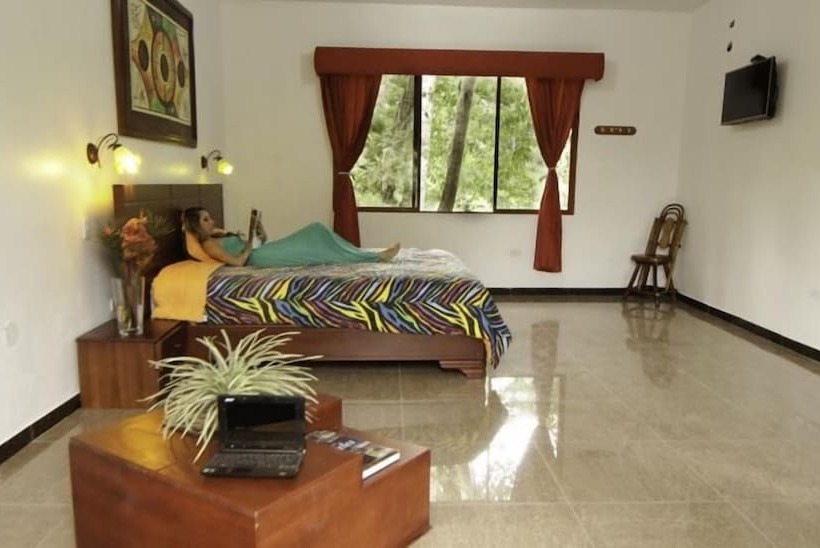 پانسیون Hostería D Carlos