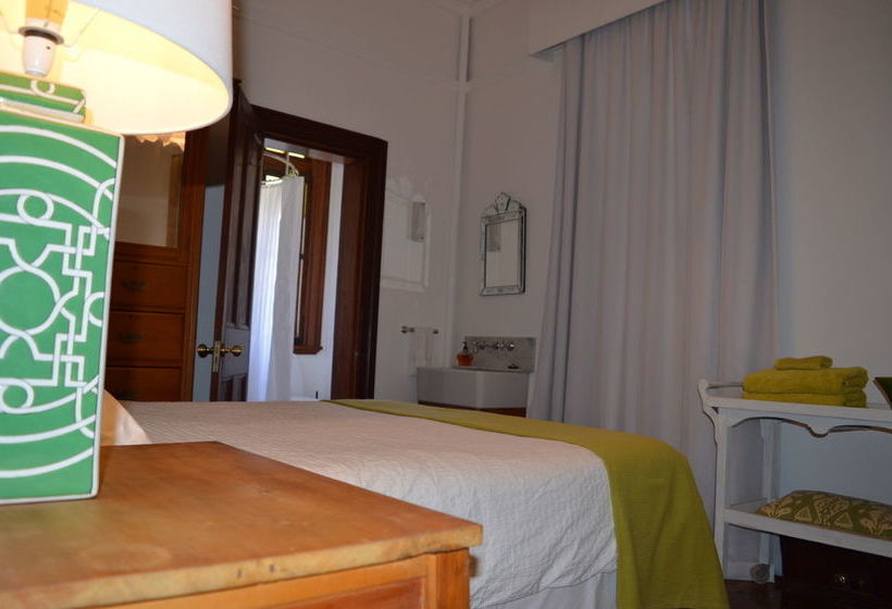 פנסיון Mates Gully