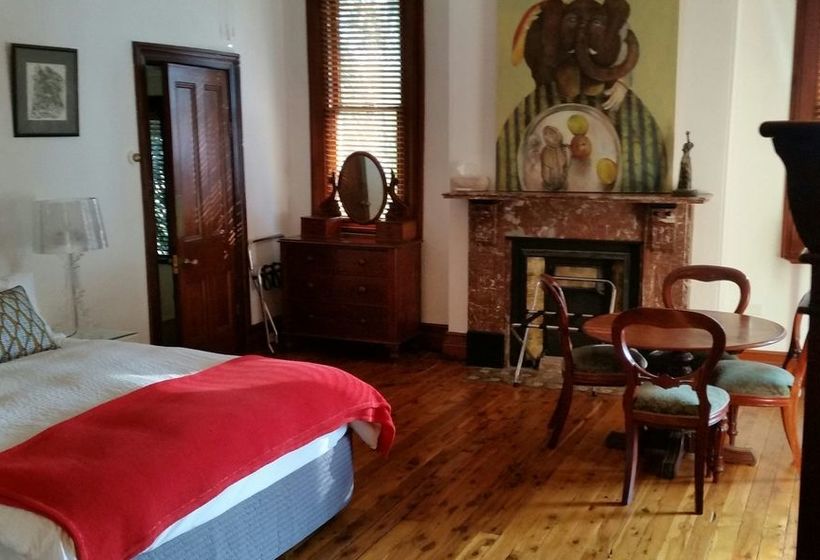 פנסיון Mates Gully