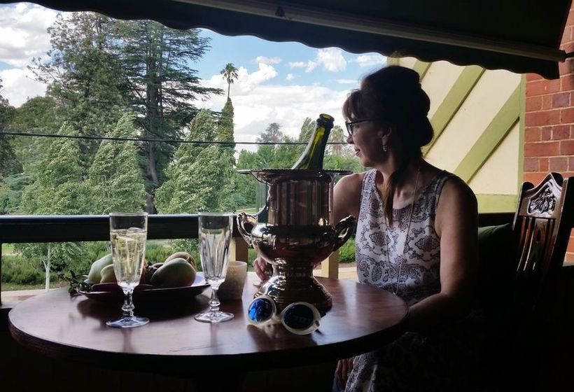 פנסיון Mates Gully