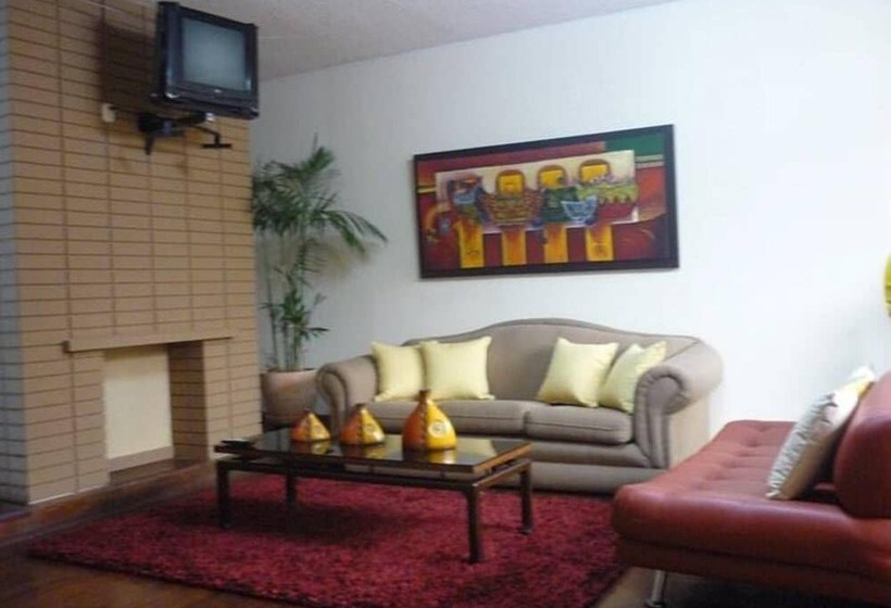 פנסיון Sevilla House