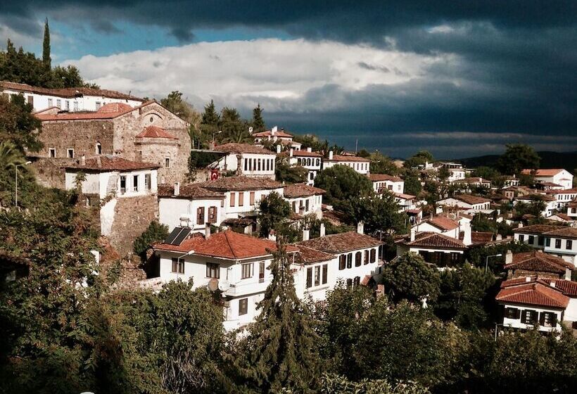 펜션 Terrace Houses Sirince   Fig, Olive Clockmakers And Grapevine