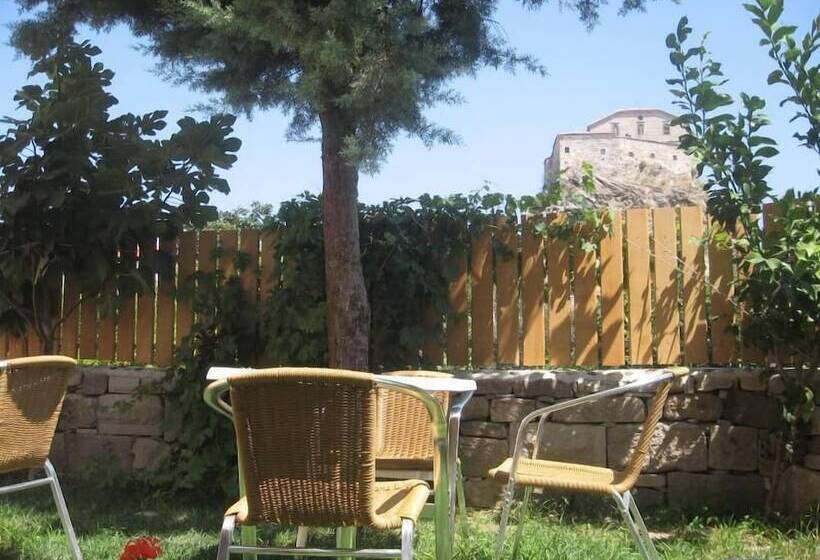 Stella Apartments & Studios