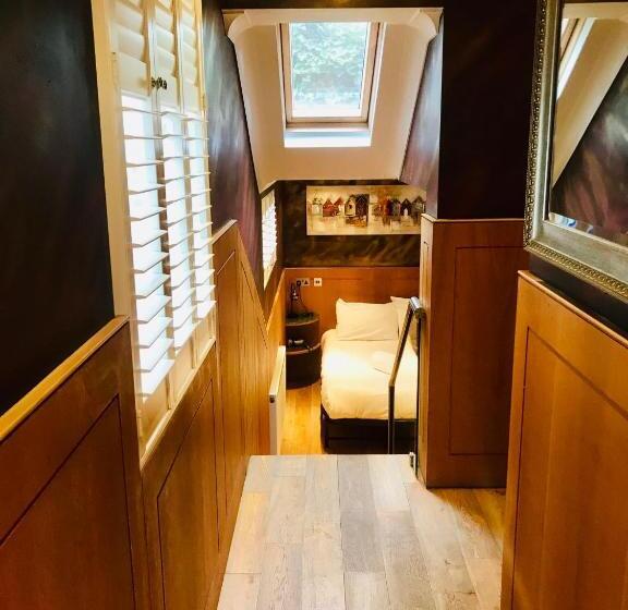 The Melville Hotel By Rokxy  Kings Cross