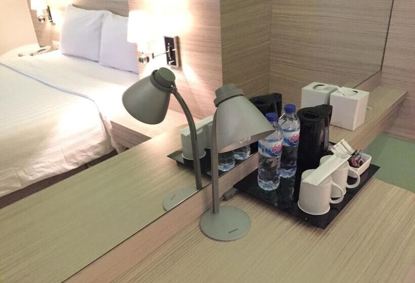 Whiz Prime Hotel Kelapa Gading