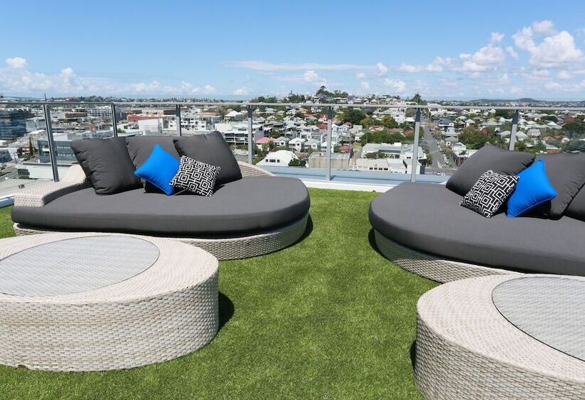 Alex Perry Hotel & Apartments